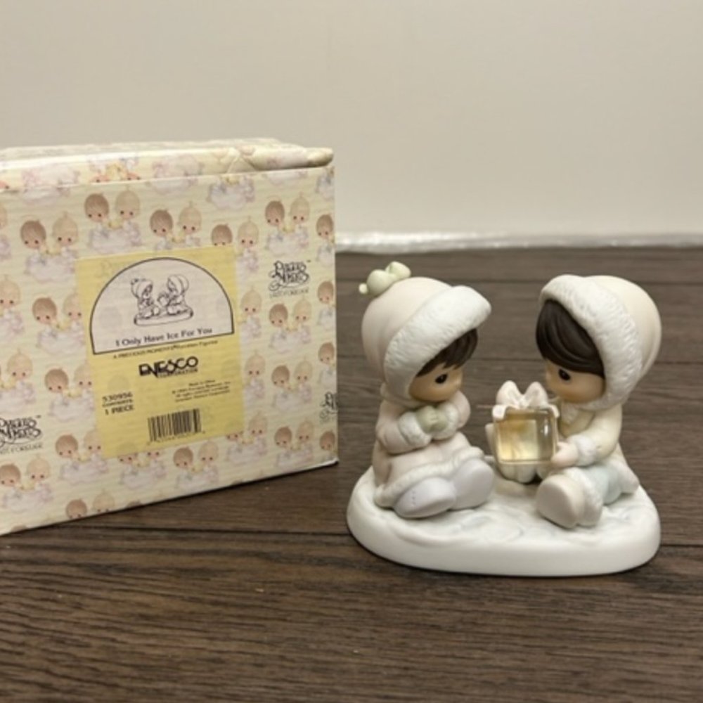 Rare Retired Precious Moments figurine vintage "I only Have Ice for You" 1995